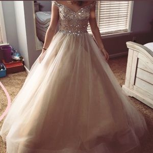 Prom dress